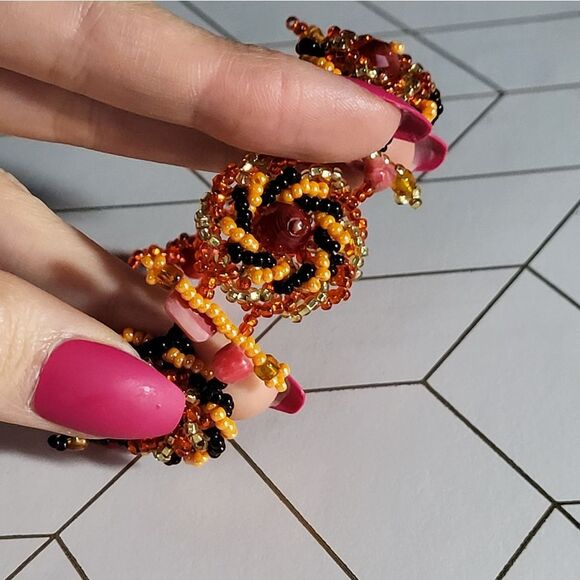 Vintage handmade beaded bracelet - Picture 8 of 10